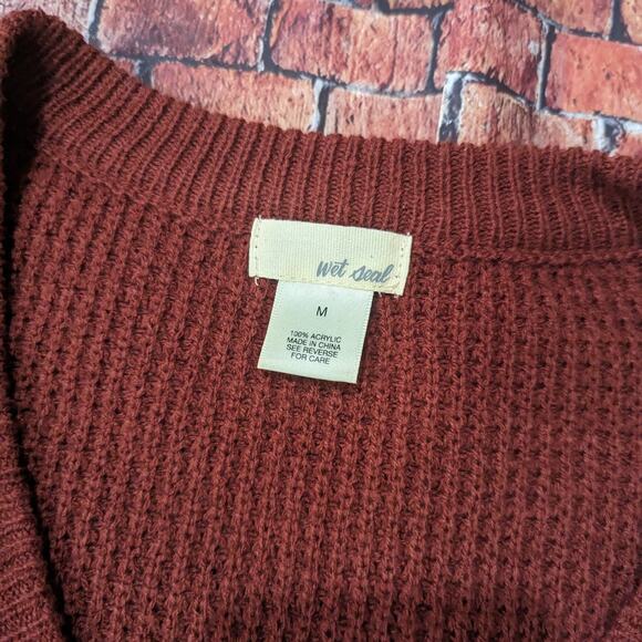 Wet seal sweater holes below shoulder Size M - Picture 6 of 6